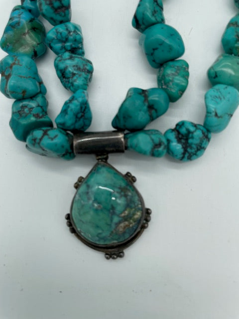 Turquoise and Sterling Silver Necklace (Item 0350)