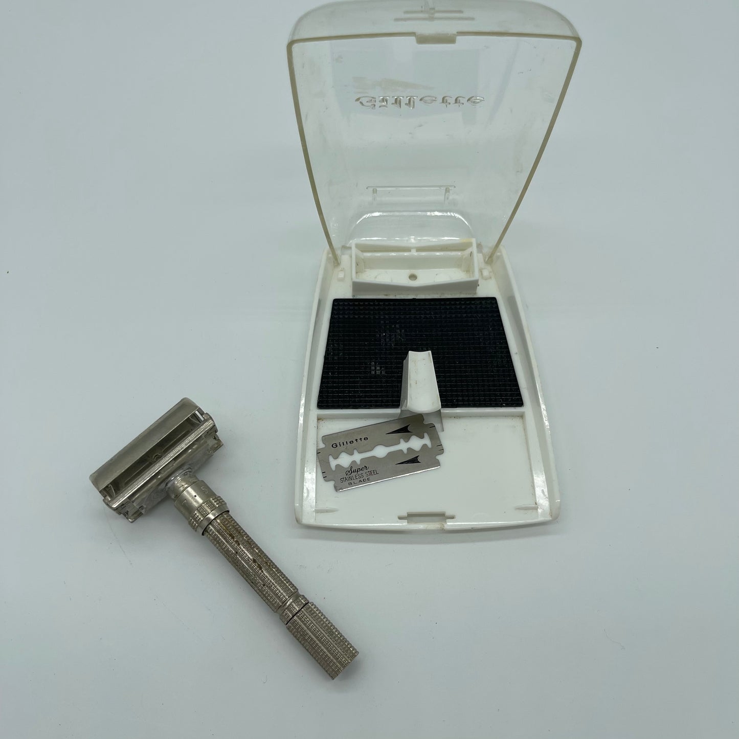 Vintage Gillette Adjustable Safety Razor in Original Case (Item Number 0067)