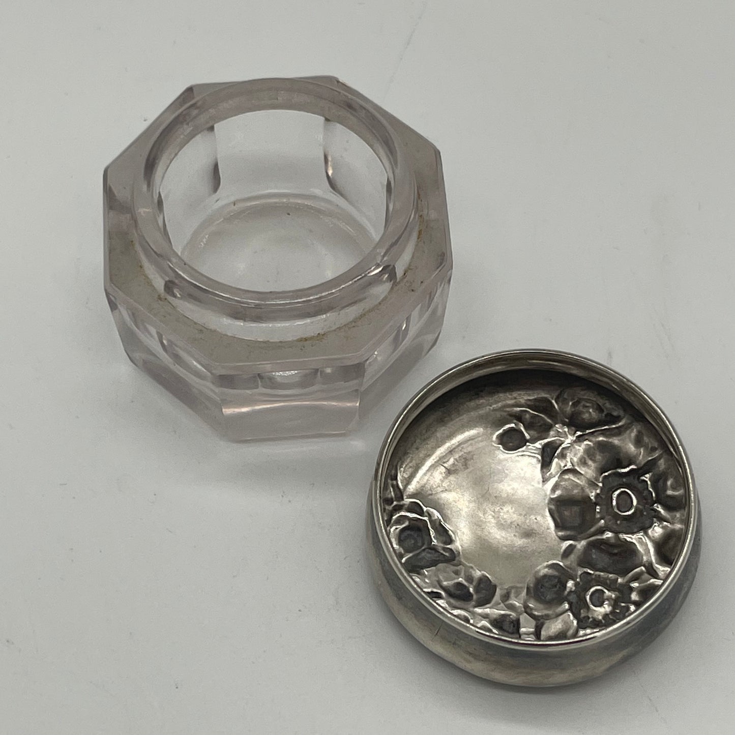 Crystal Rouge Pot with Sterling Lid (Item Number 0052)