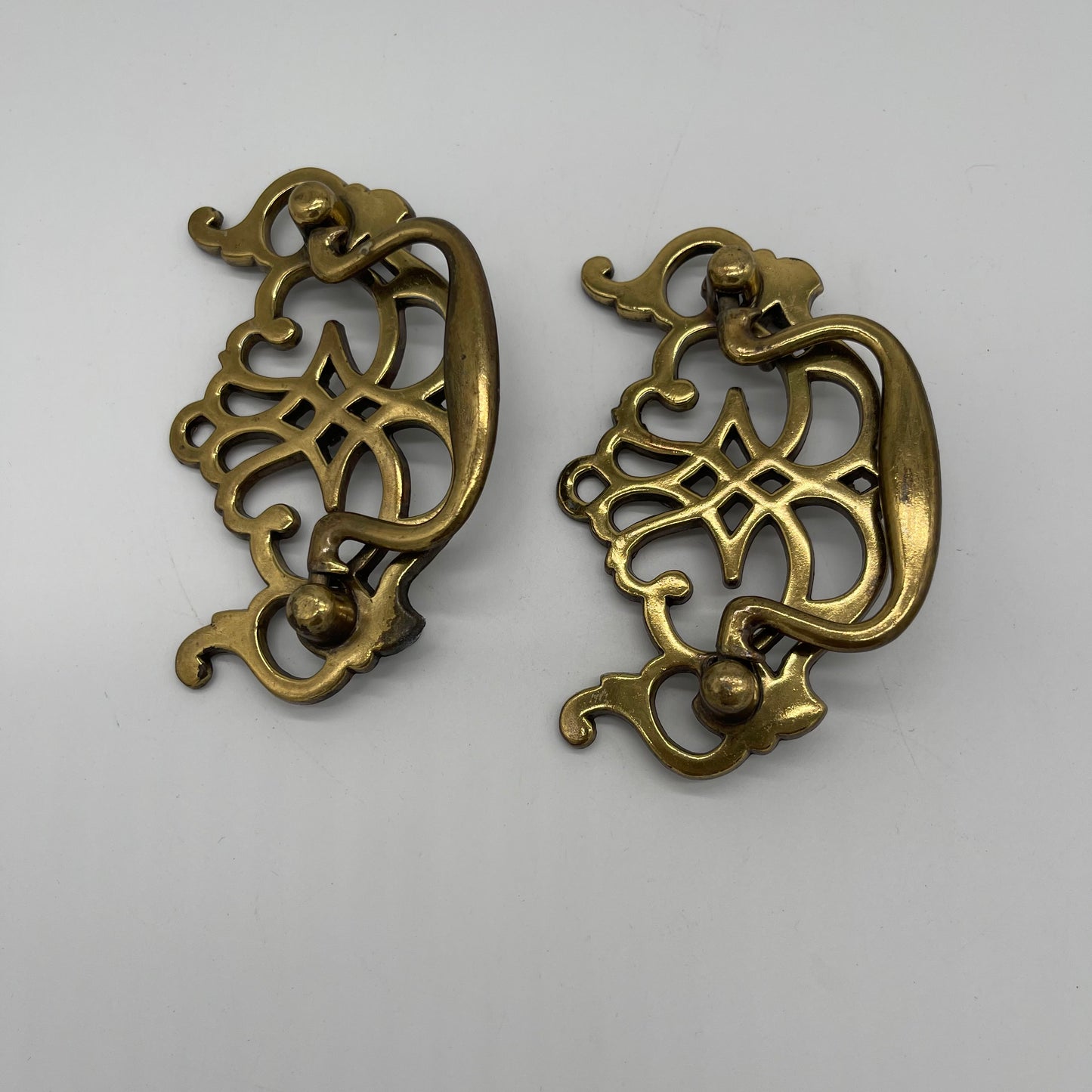 Pair of Vintage Drawer Pulls (Item Number 0198)