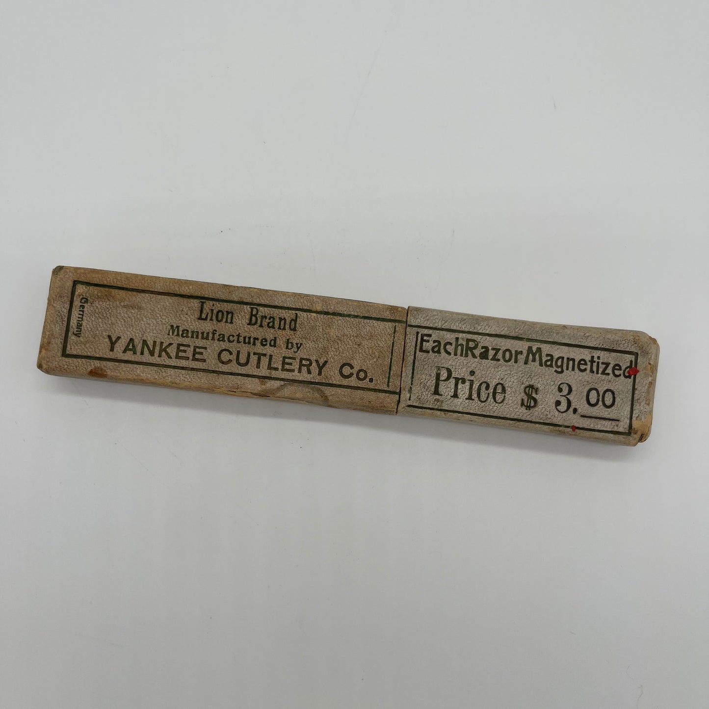 Straight Razor in Case (Item Number 0023)