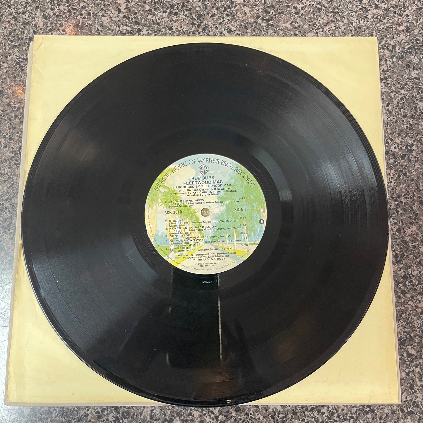 Fleetwood Mac Rumours 33 rpm Album (Item Number 0103)