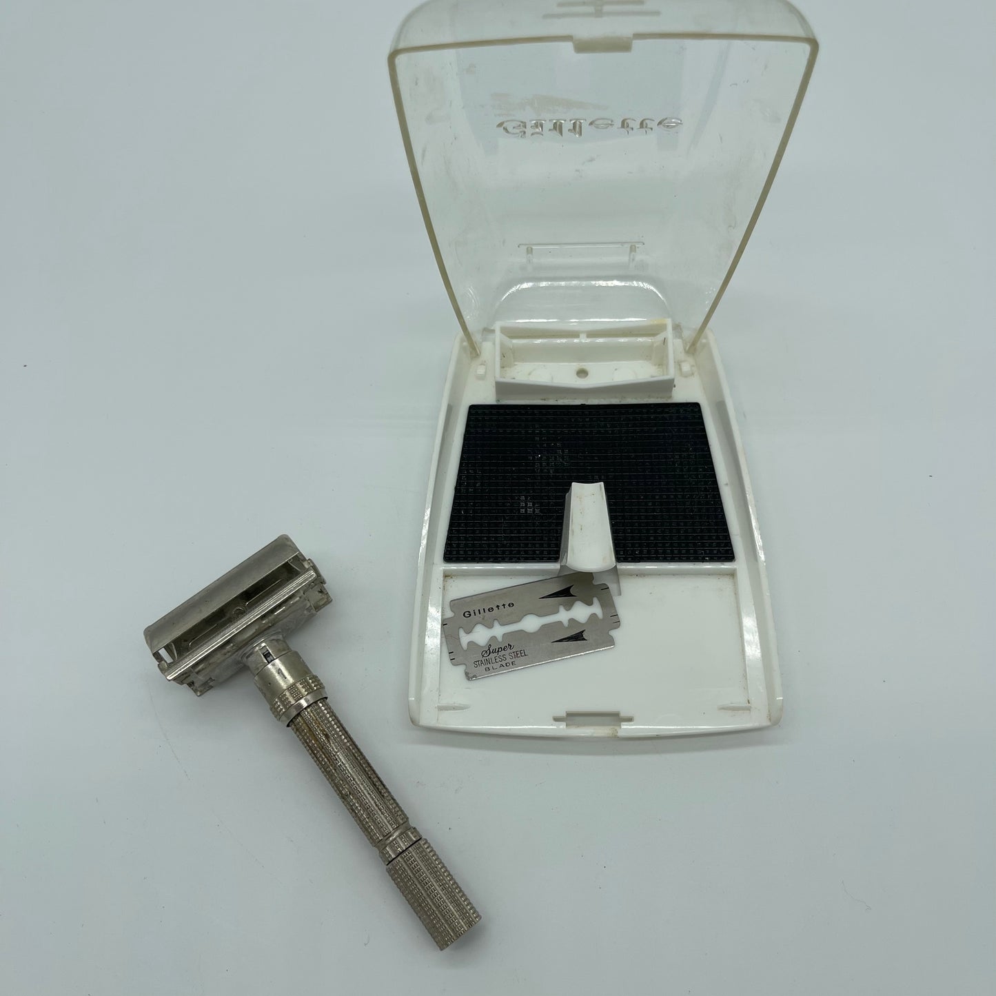 Vintage Gillette Adjustable Safety Razor in Original Case (Item Number 0067)