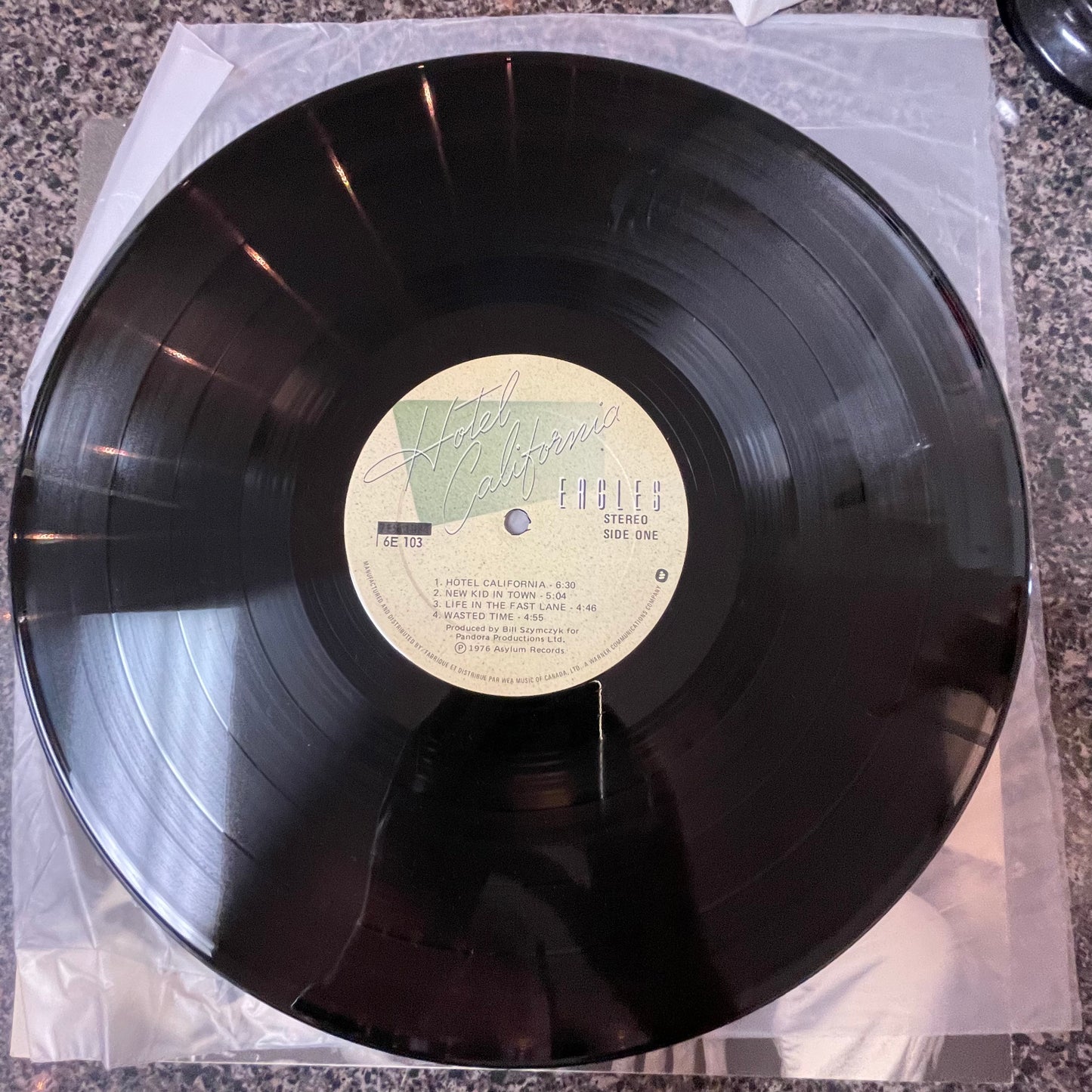 Eagles Hotel California 33 rpm Album (Item Number 0104)