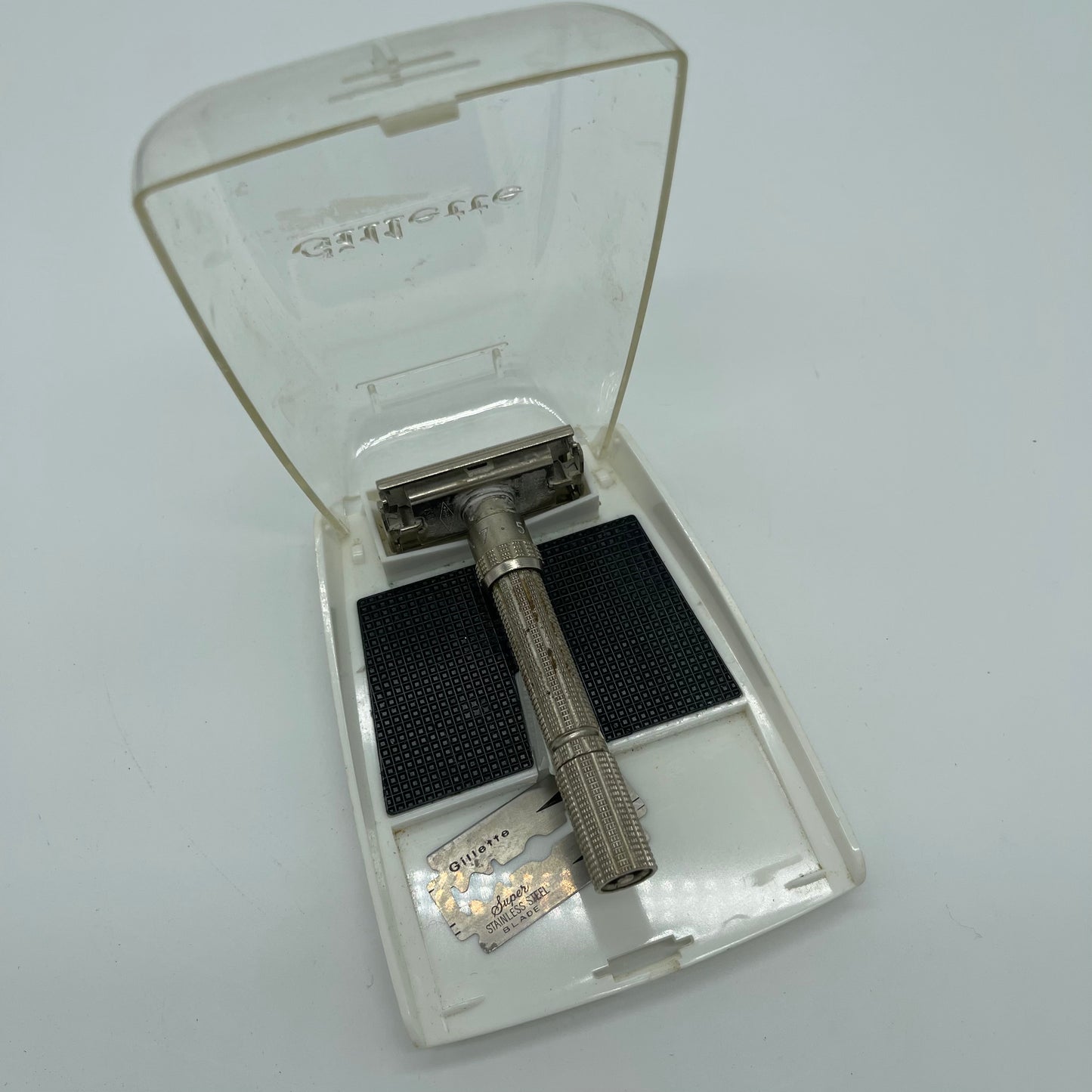 Vintage Gillette Adjustable Safety Razor in Original Case (Item Number 0067)