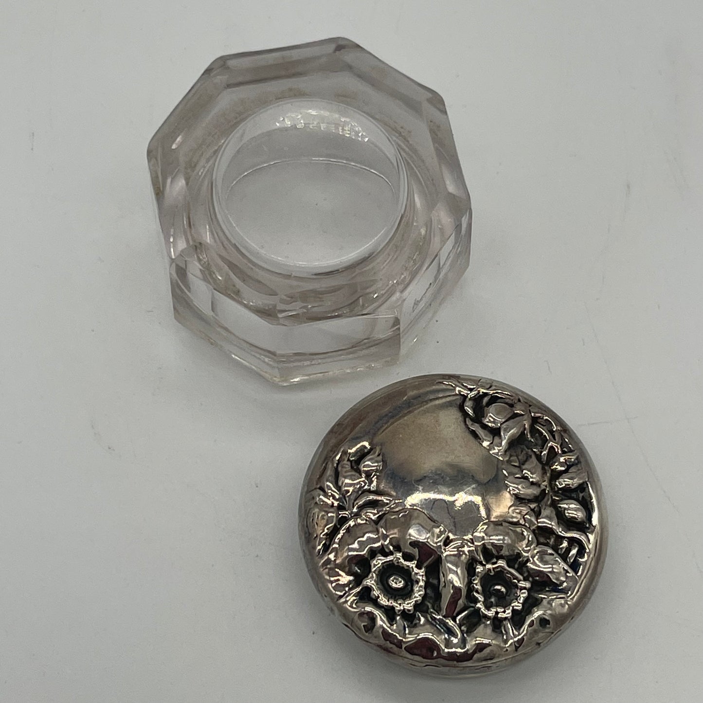 Crystal Rouge Pot with Sterling Lid (Item Number 0052)