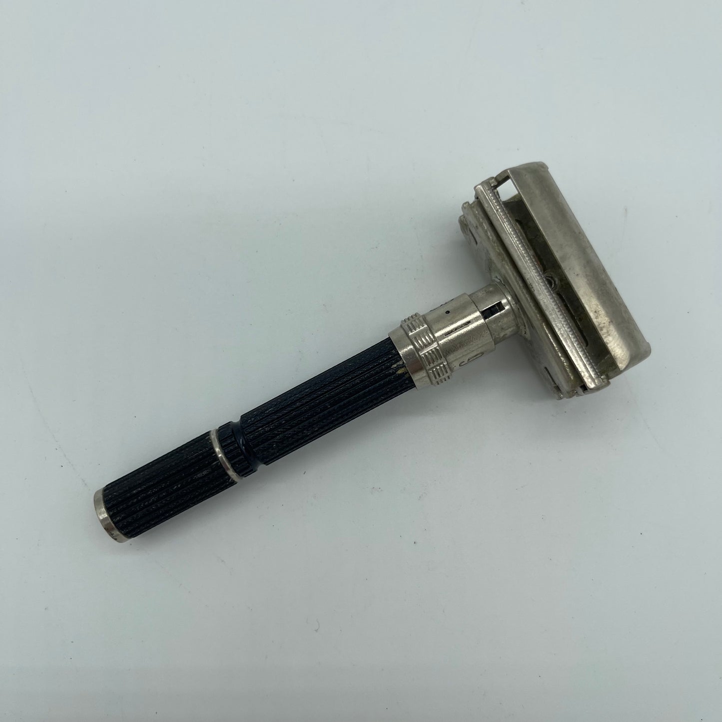 Vintage Gillette Black Beauty Adjustable Safety Razor (Item Number 0068)