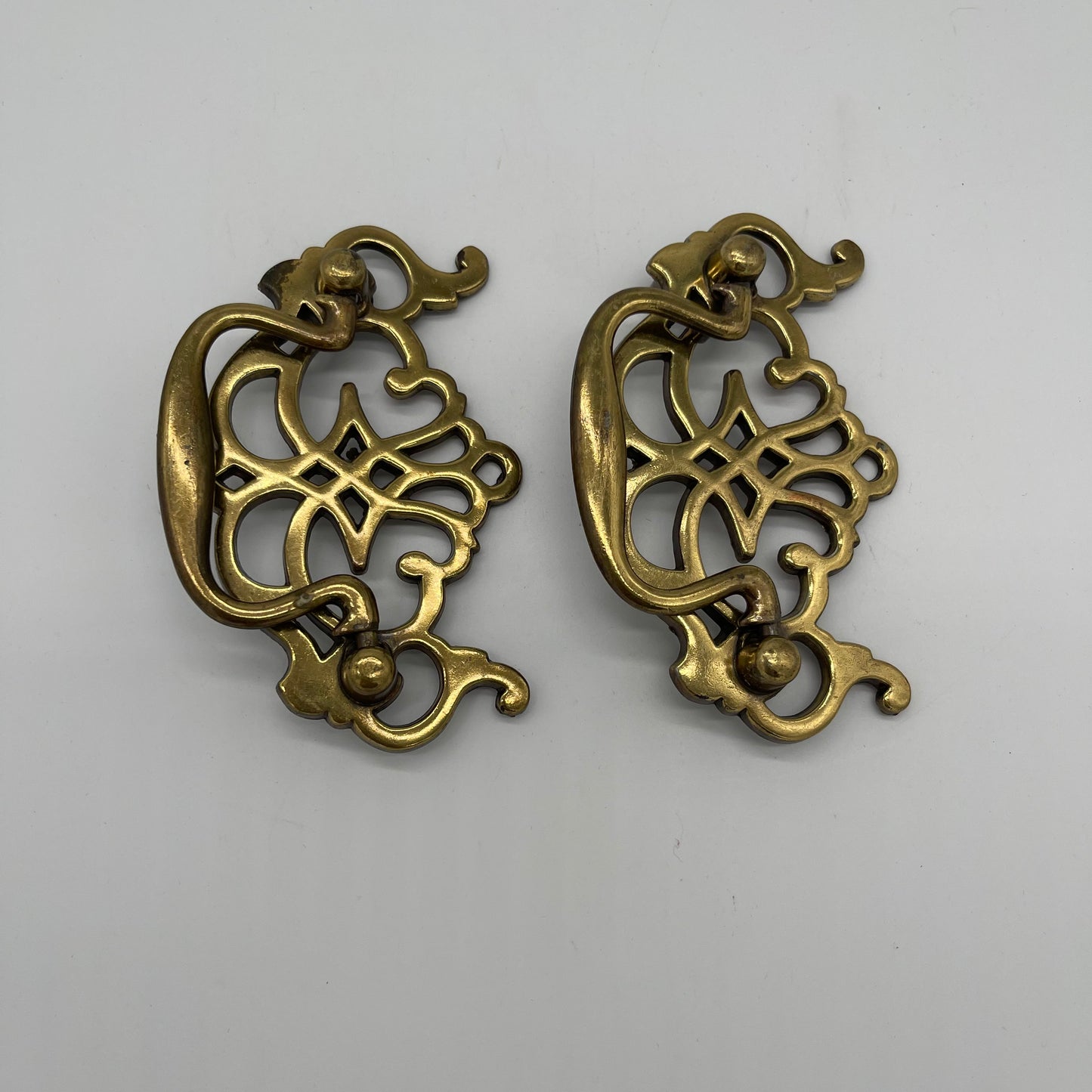 Pair of Vintage Drawer Pulls (Item Number 0198)