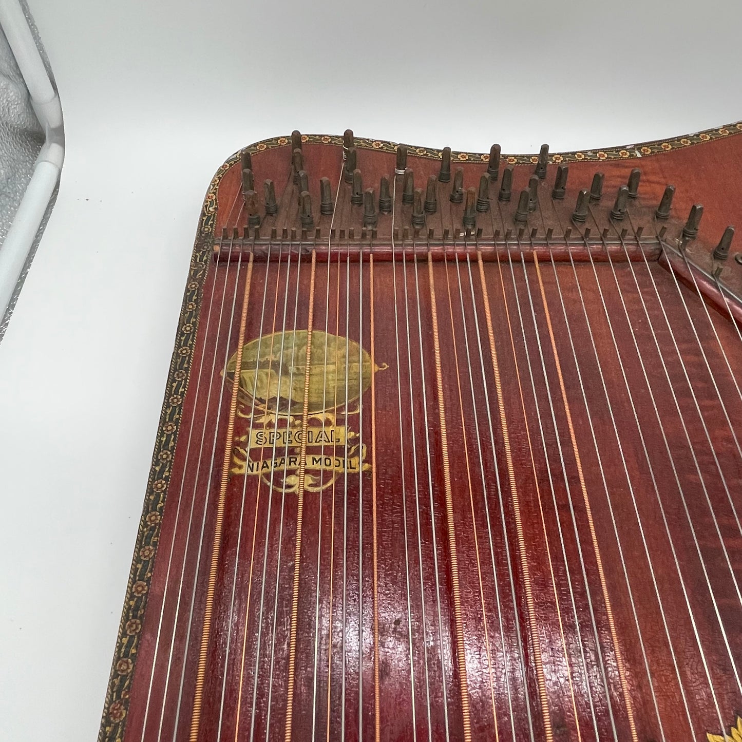 Antique Autoharp/Zither (Item Number 0094)