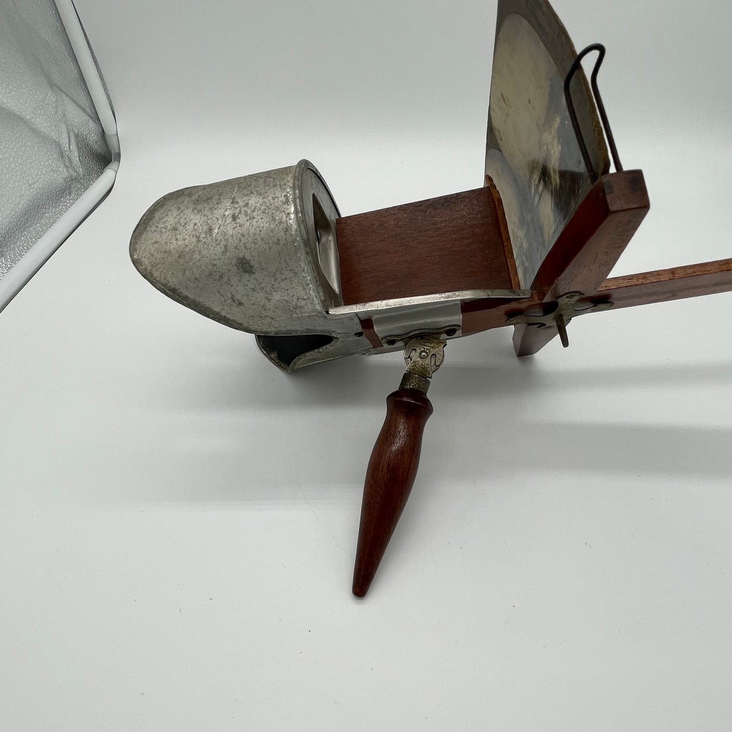 Antique Stereoscope (Item Number 0034)