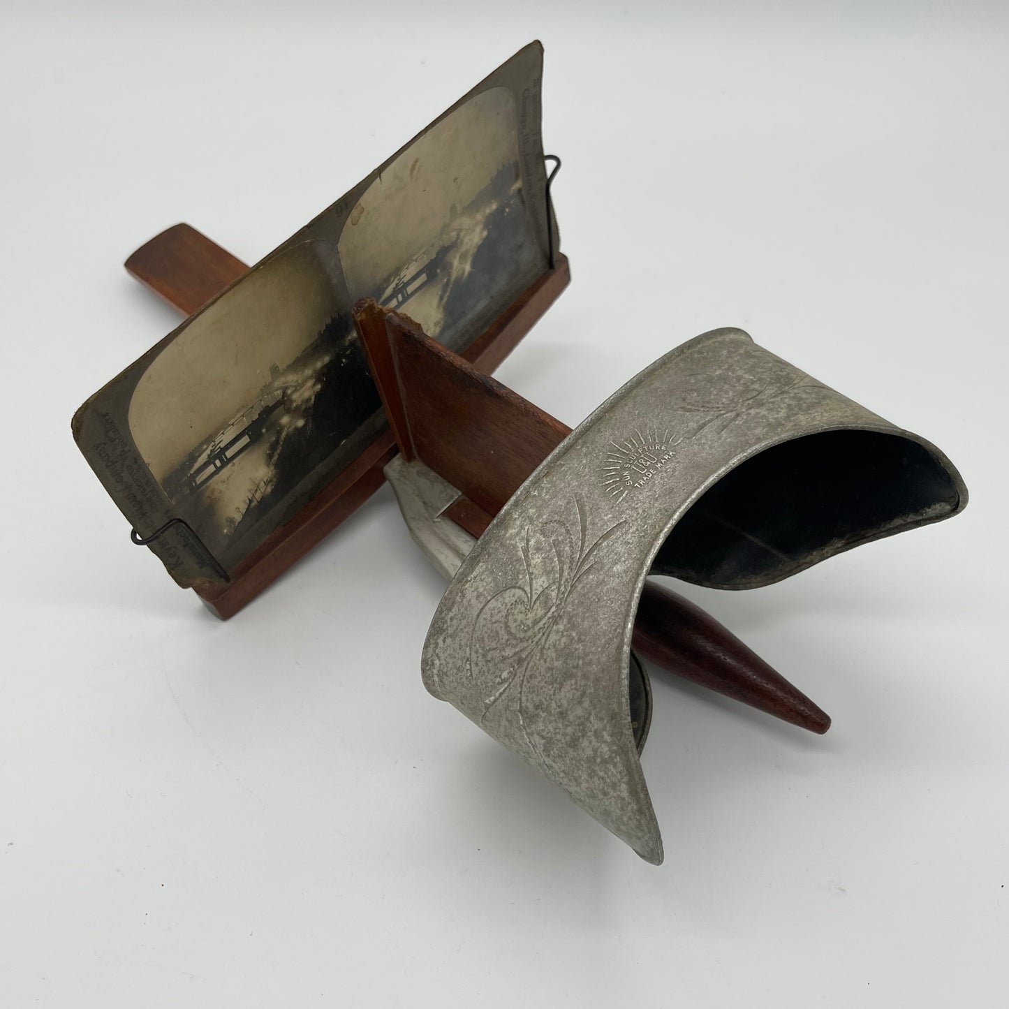 Antique Stereoscope (Item Number 0034)