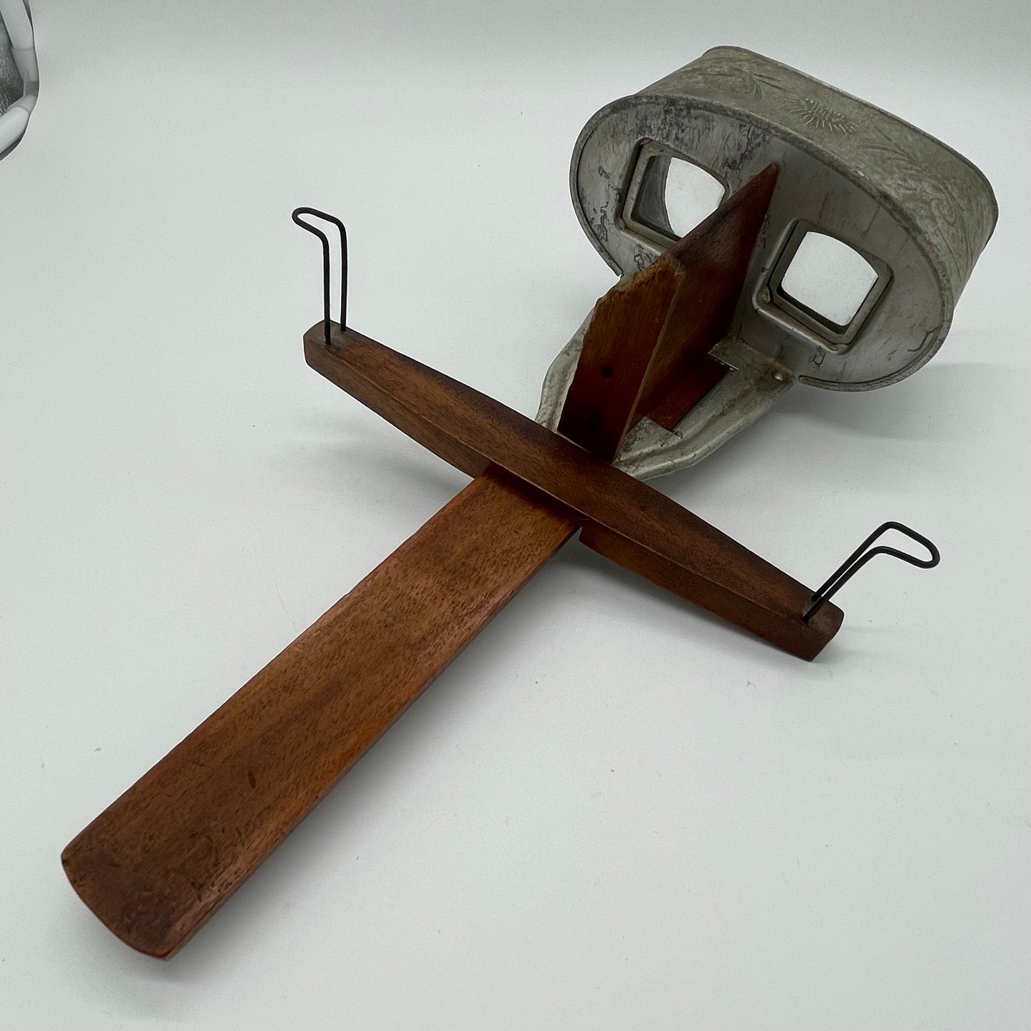 Antique Stereoscope (Item Number 0034)